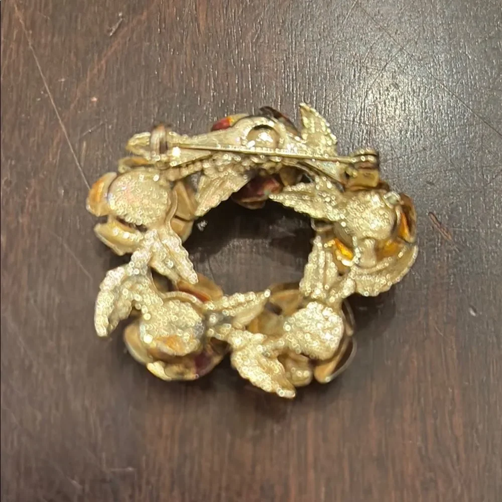 Vintage Floral Brooch with Gold Roses